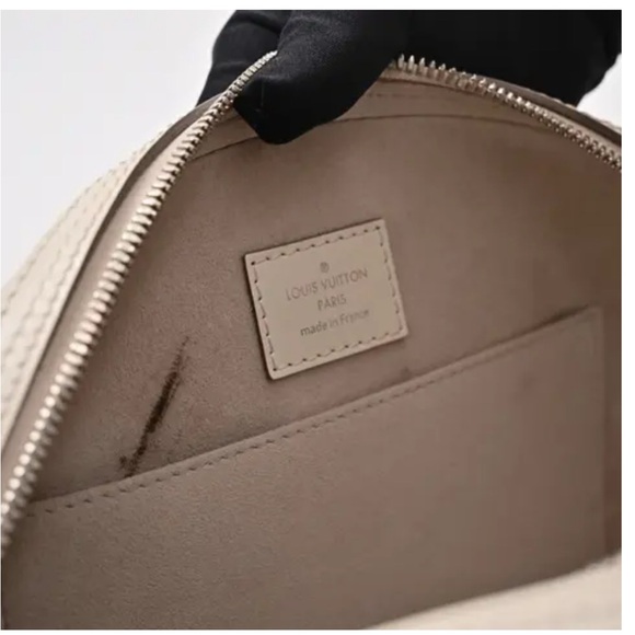 Louis Vuitton Jasmin Crossbody Bag with Logo Black Strap - Picture 6 of 10